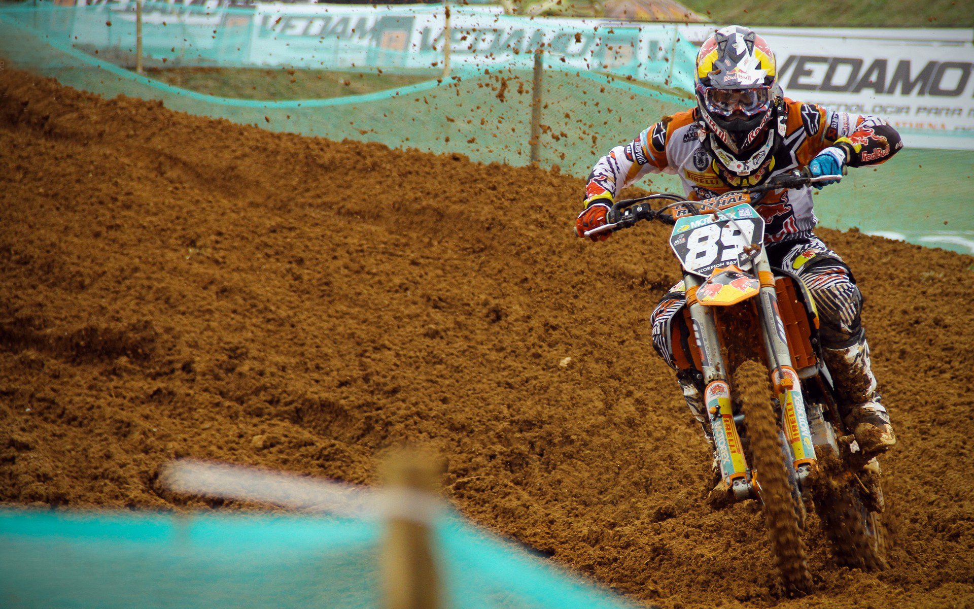 足球俱乐部青训体系发展